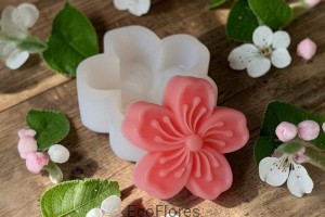 Forma silikonowa do świec Kwiat Wiśni